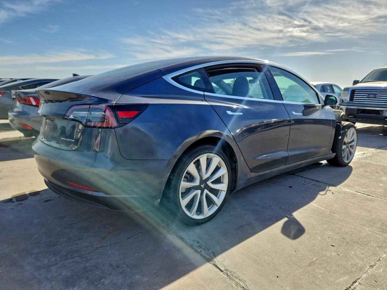 2018 TESLA MODEL 3 photo 3