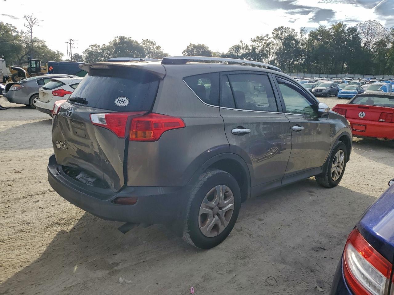 2013 TOYOTA RAV4 LE photo 5