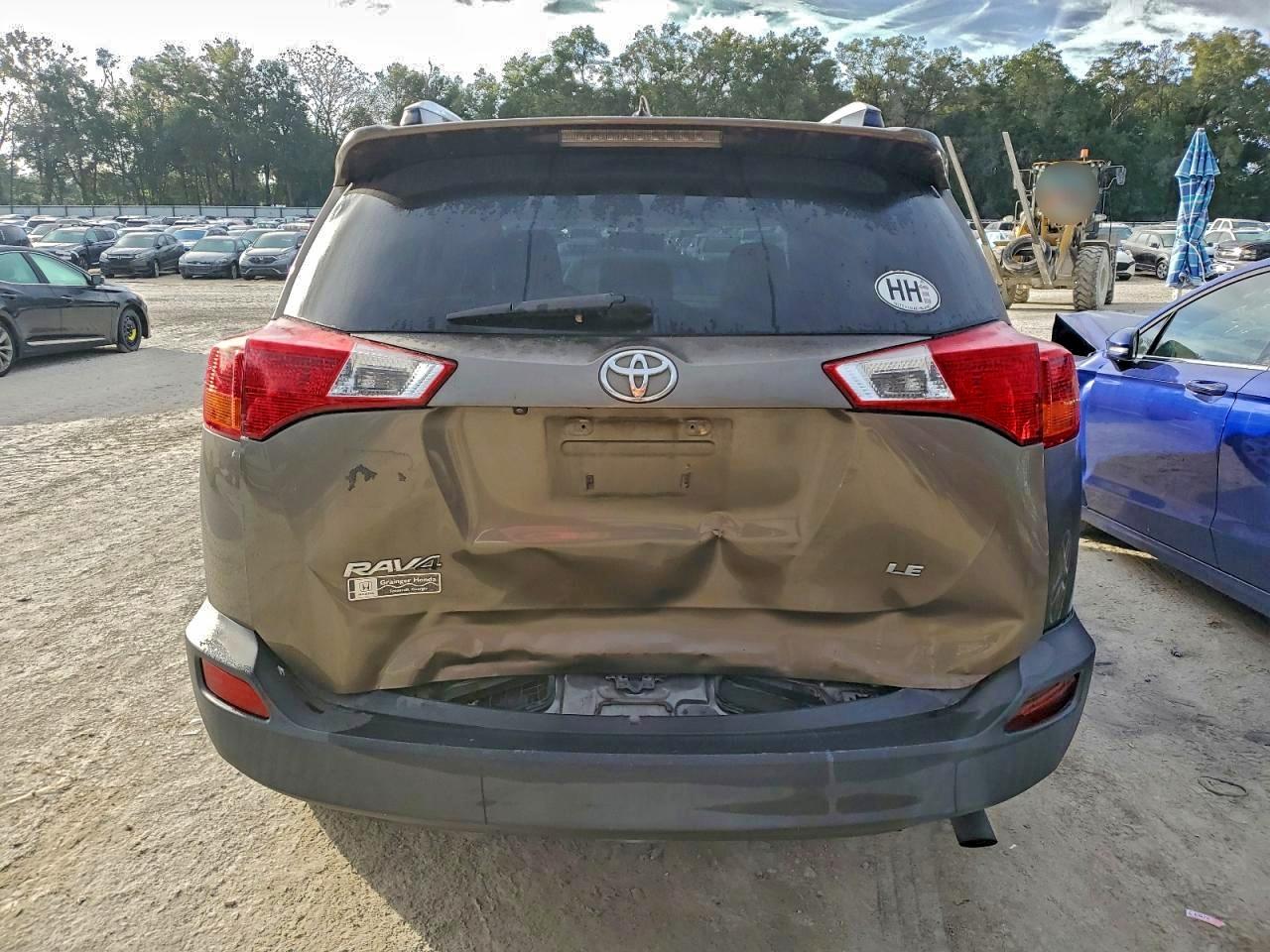 2013 TOYOTA RAV4 LE photo 11