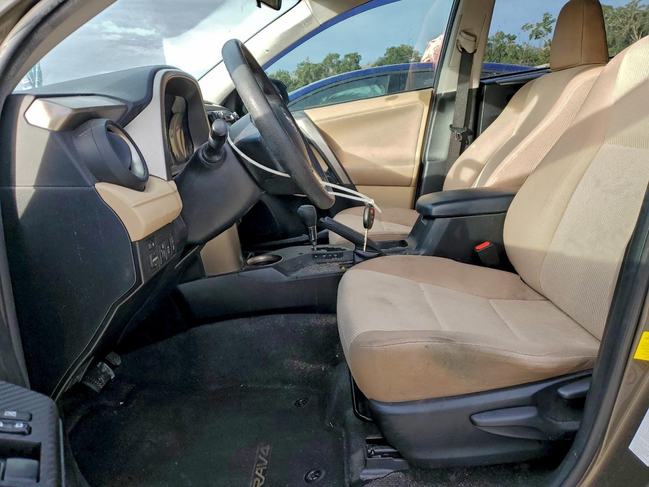 2013 TOYOTA RAV4 LE photo 13