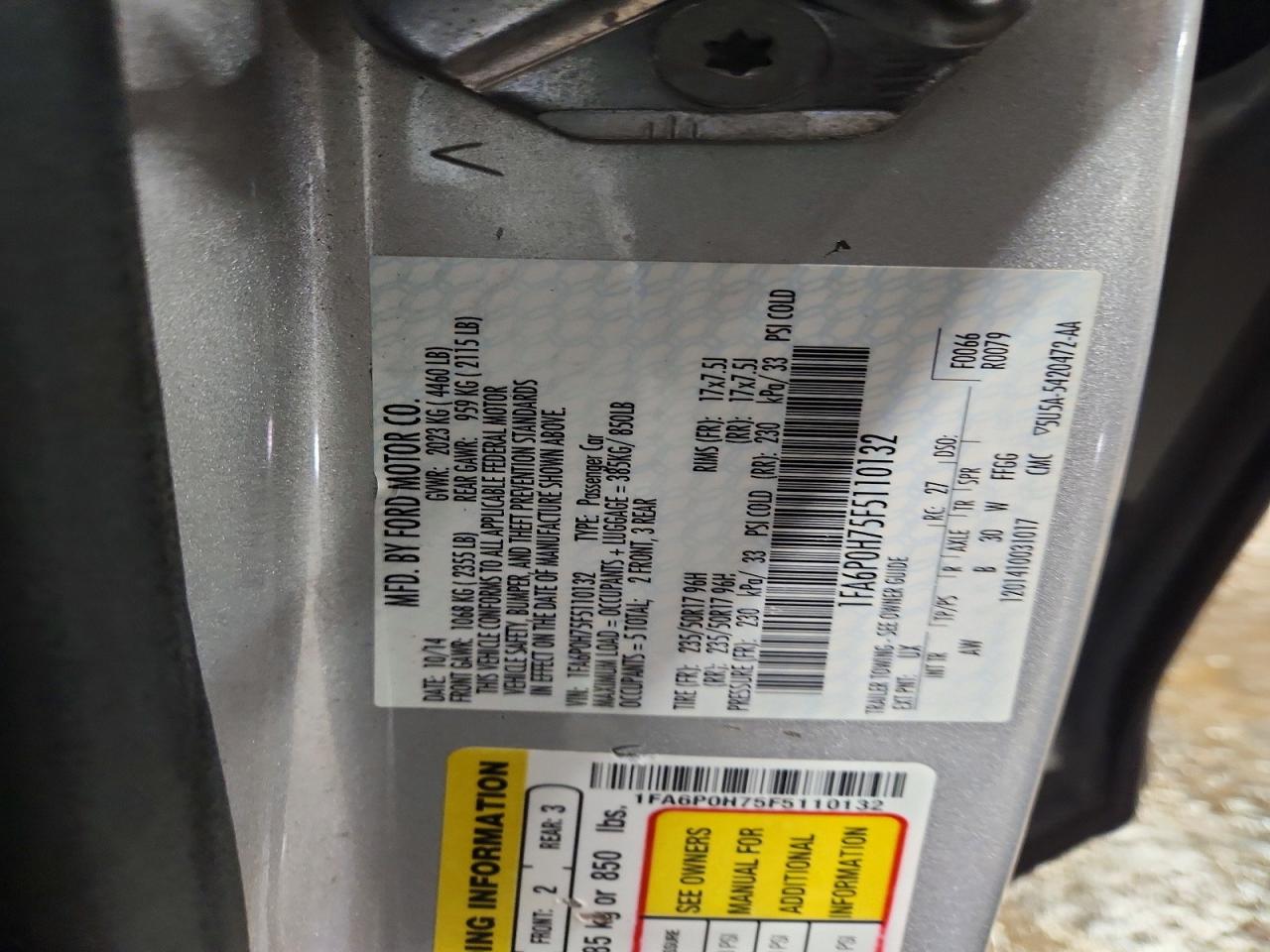 2015 FORD FUSION SE photo 12