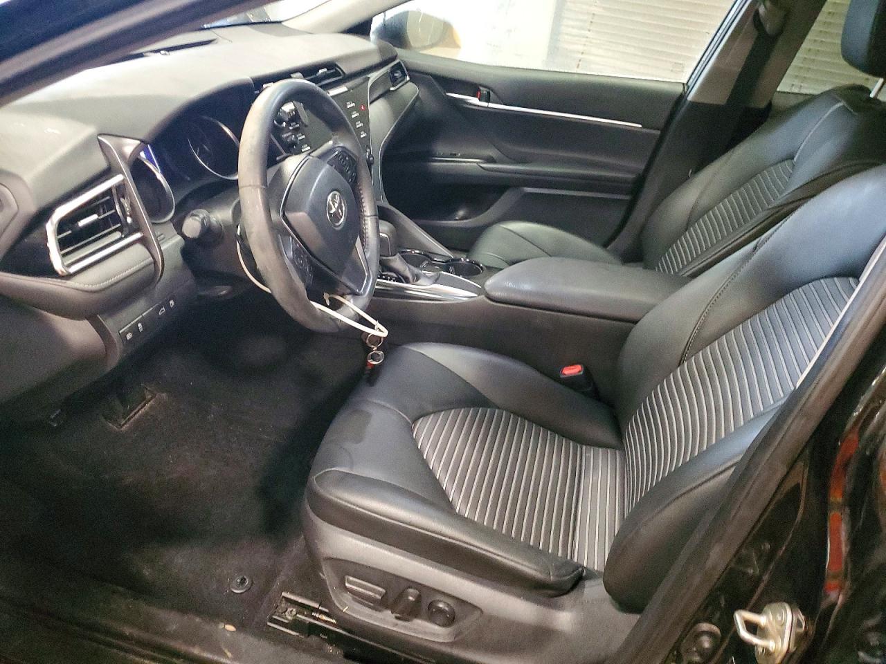 2018 TOYOTA CAMRY L photo 13