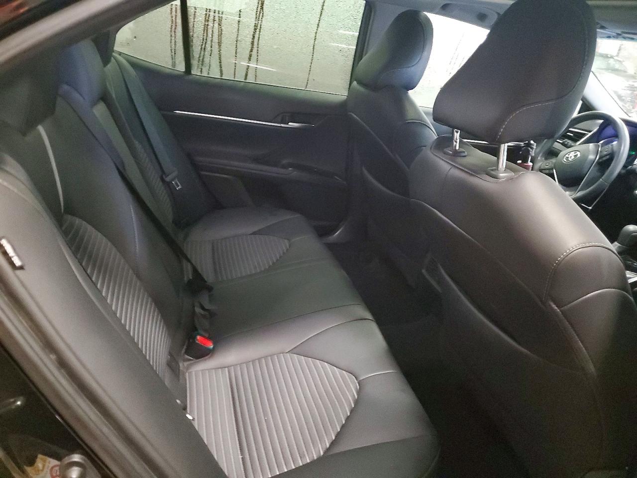 2018 TOYOTA CAMRY L photo 19