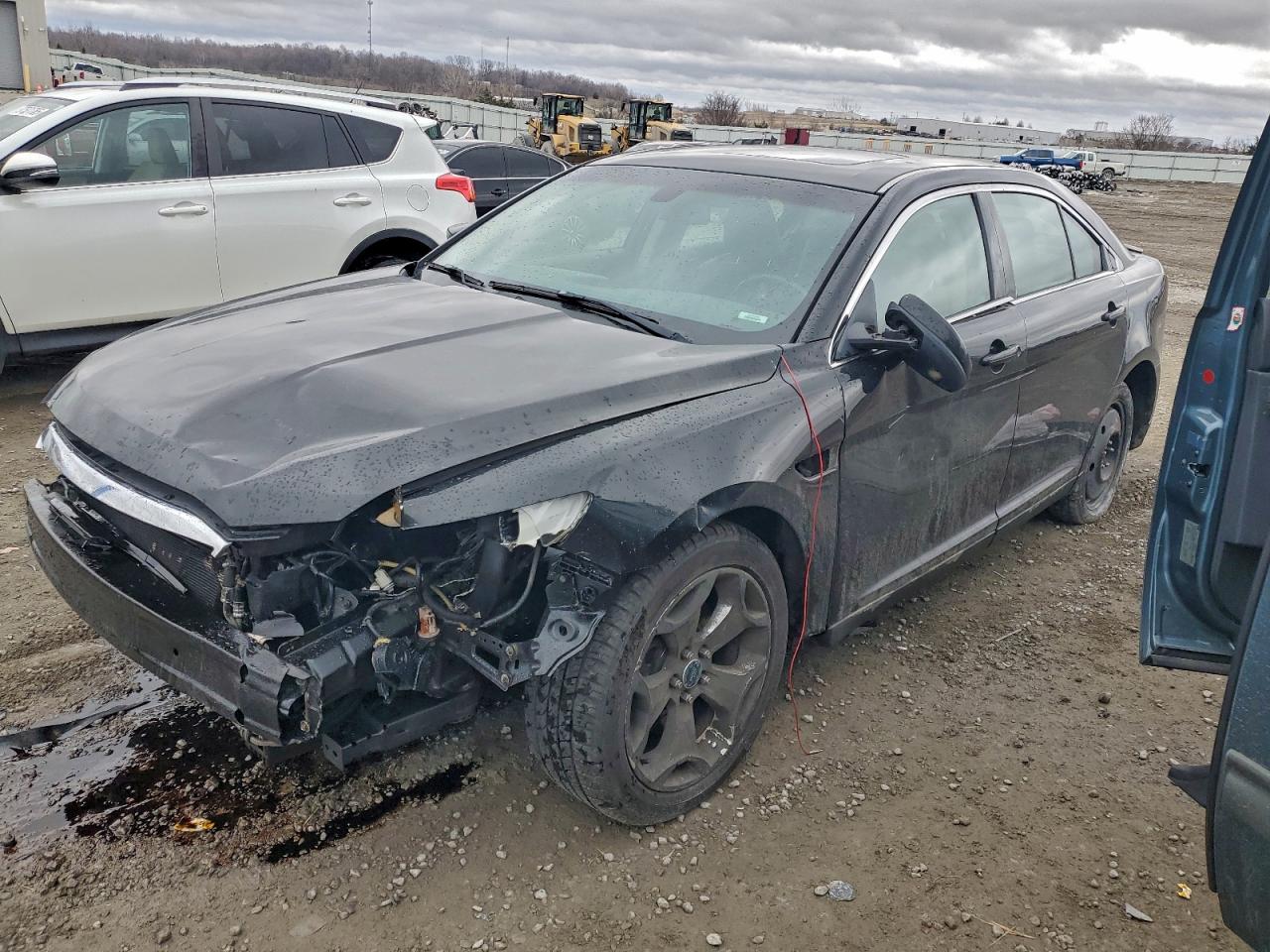2010 FORD TAURUS