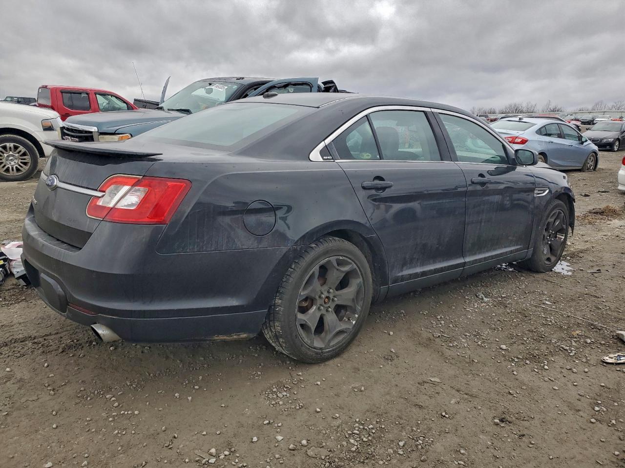 2010 FORD TAURUS SHO photo 3