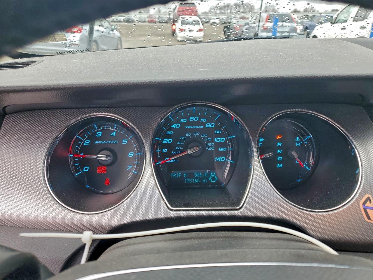 2010 FORD TAURUS SHO photo 9