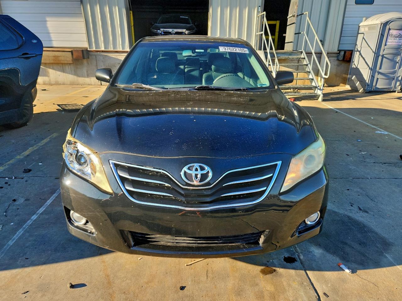 2011 TOYOTA CAMRY SE photo 13