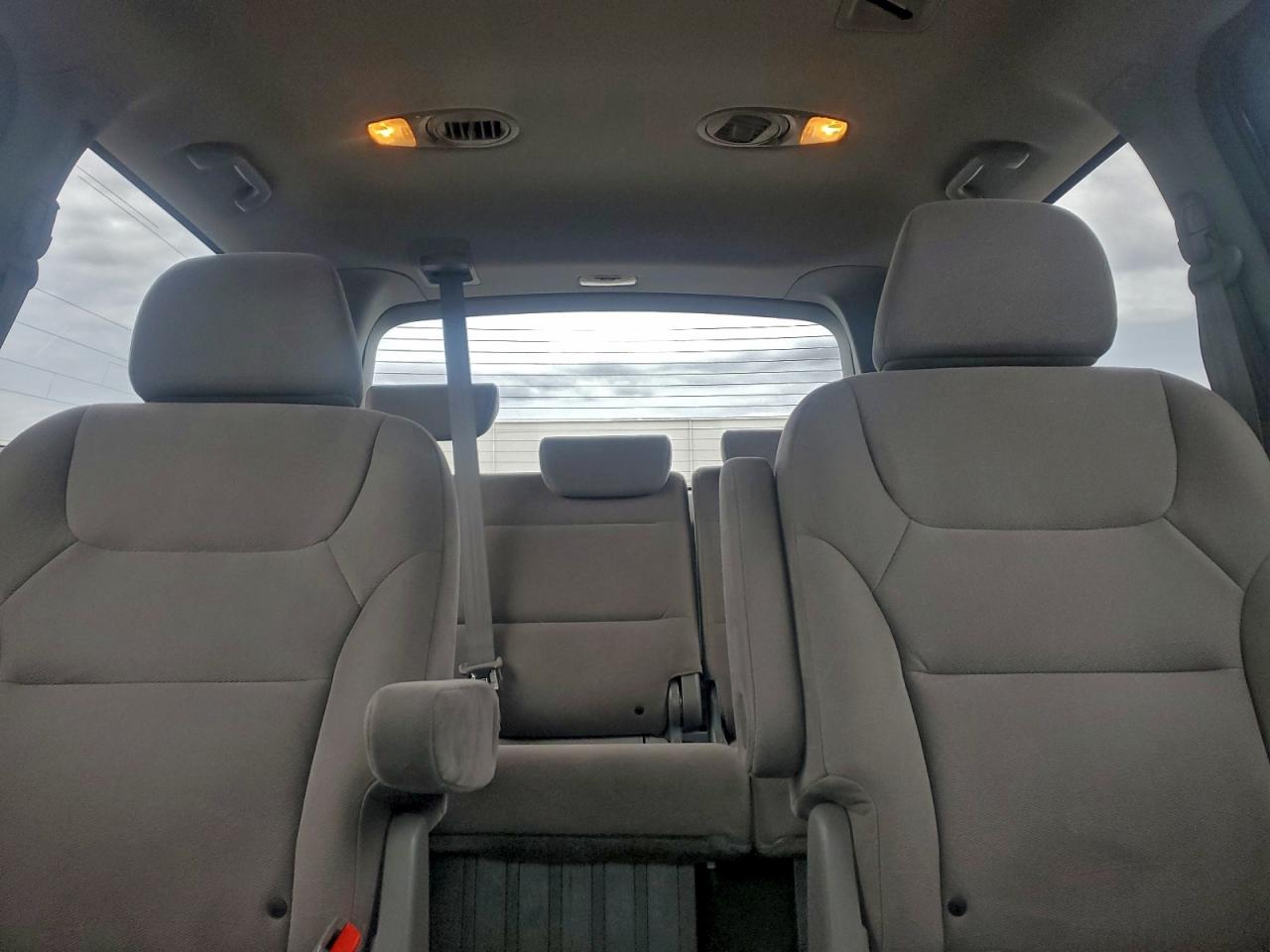 2010 HONDA ODYSSEY EX photo 10