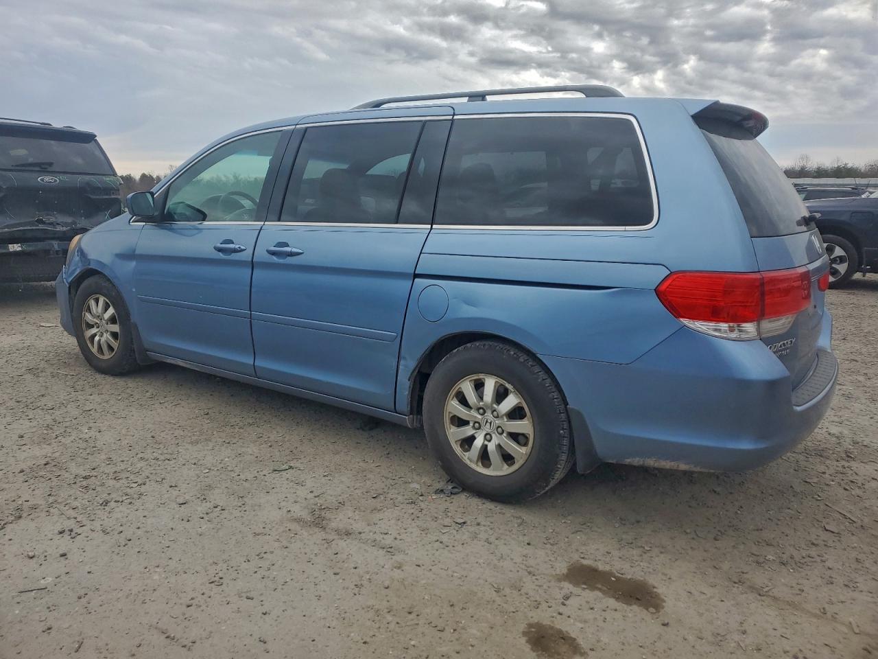 2010 HONDA ODYSSEY EX photo 2