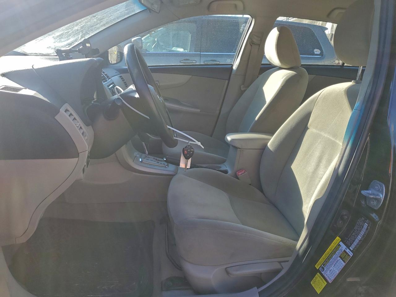 2011 TOYOTA COROLLA BASE photo 7