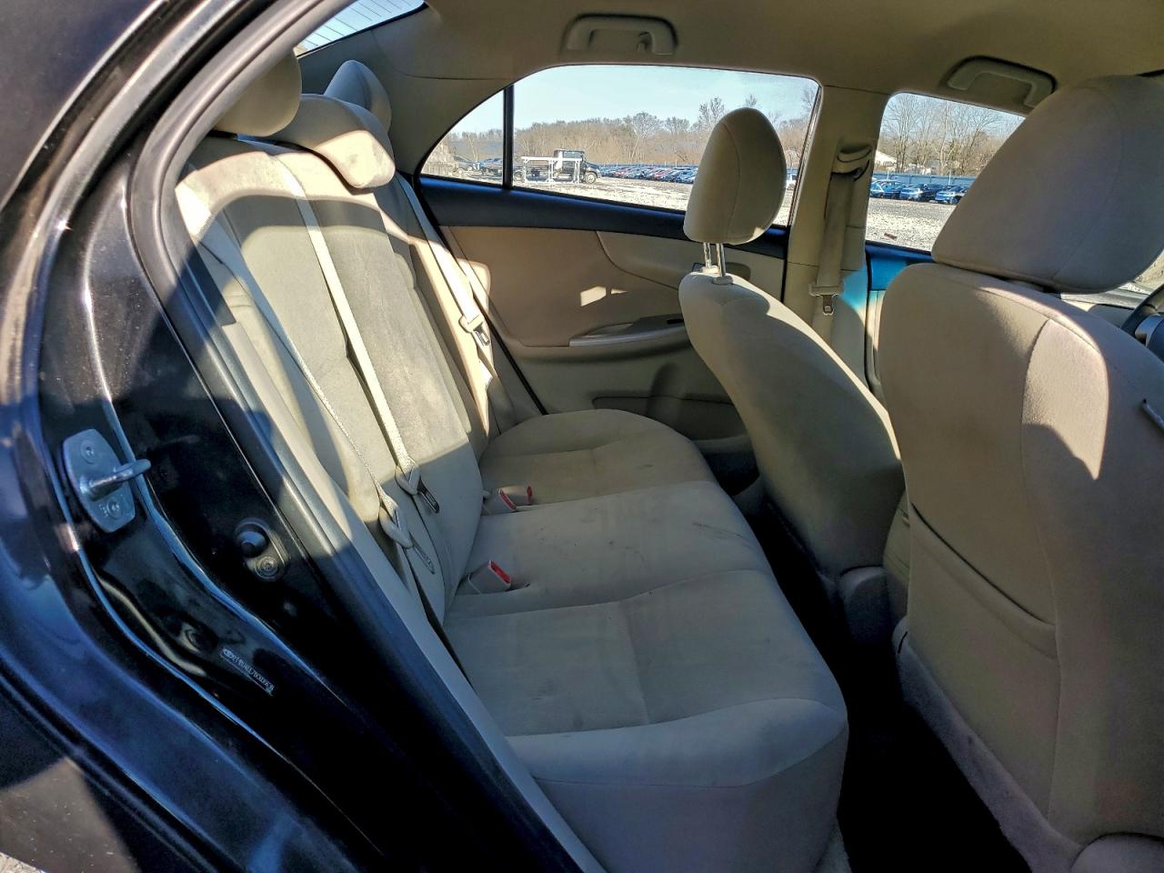 2011 TOYOTA COROLLA BASE photo 10