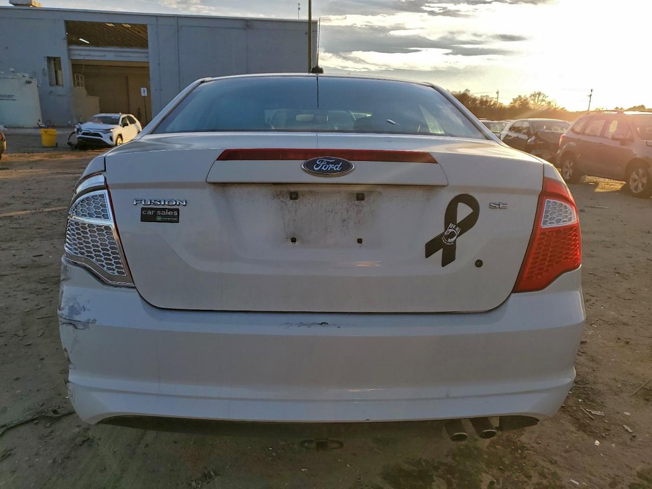 2011 FORD FUSION SE photo 6