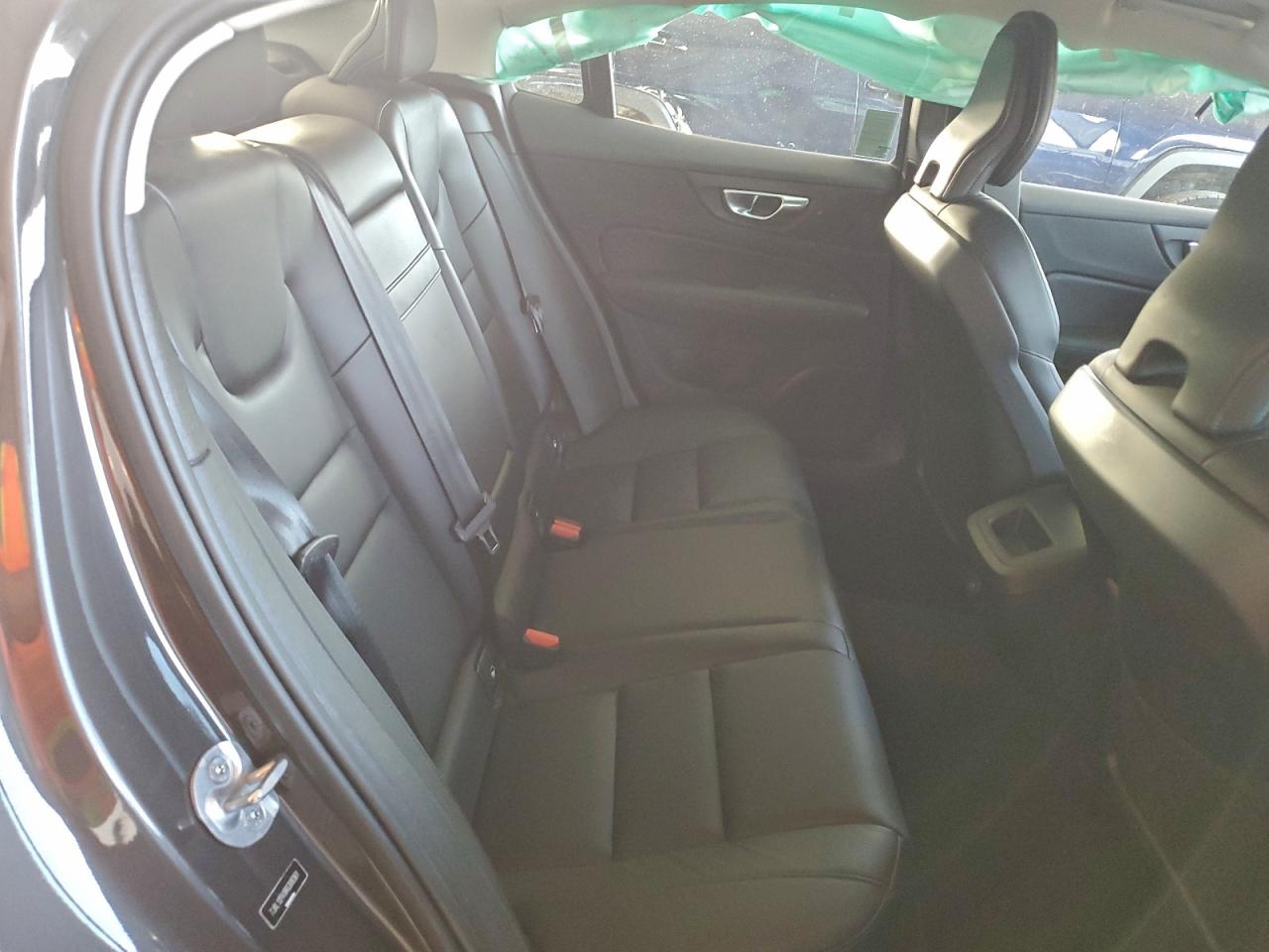 2024 VOLVO S60 CORE photo 10