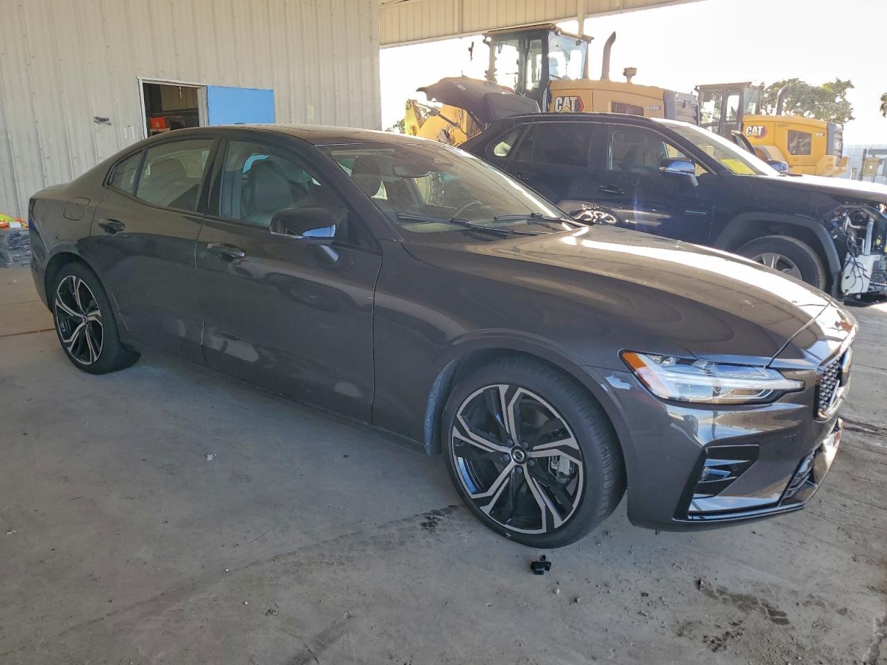 2024 VOLVO S60 CORE photo 4