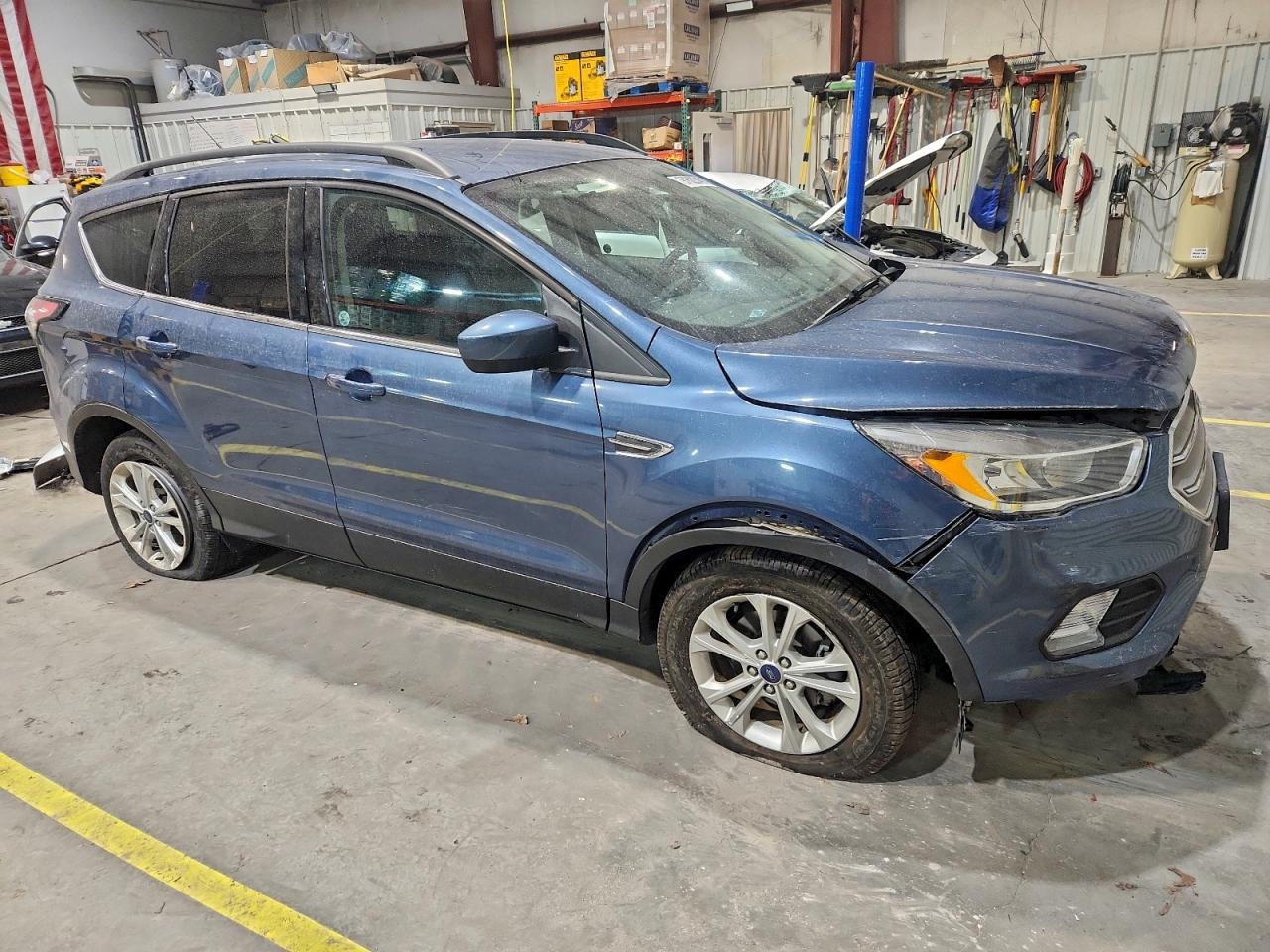 2018 FORD ESCAPE SE photo 4