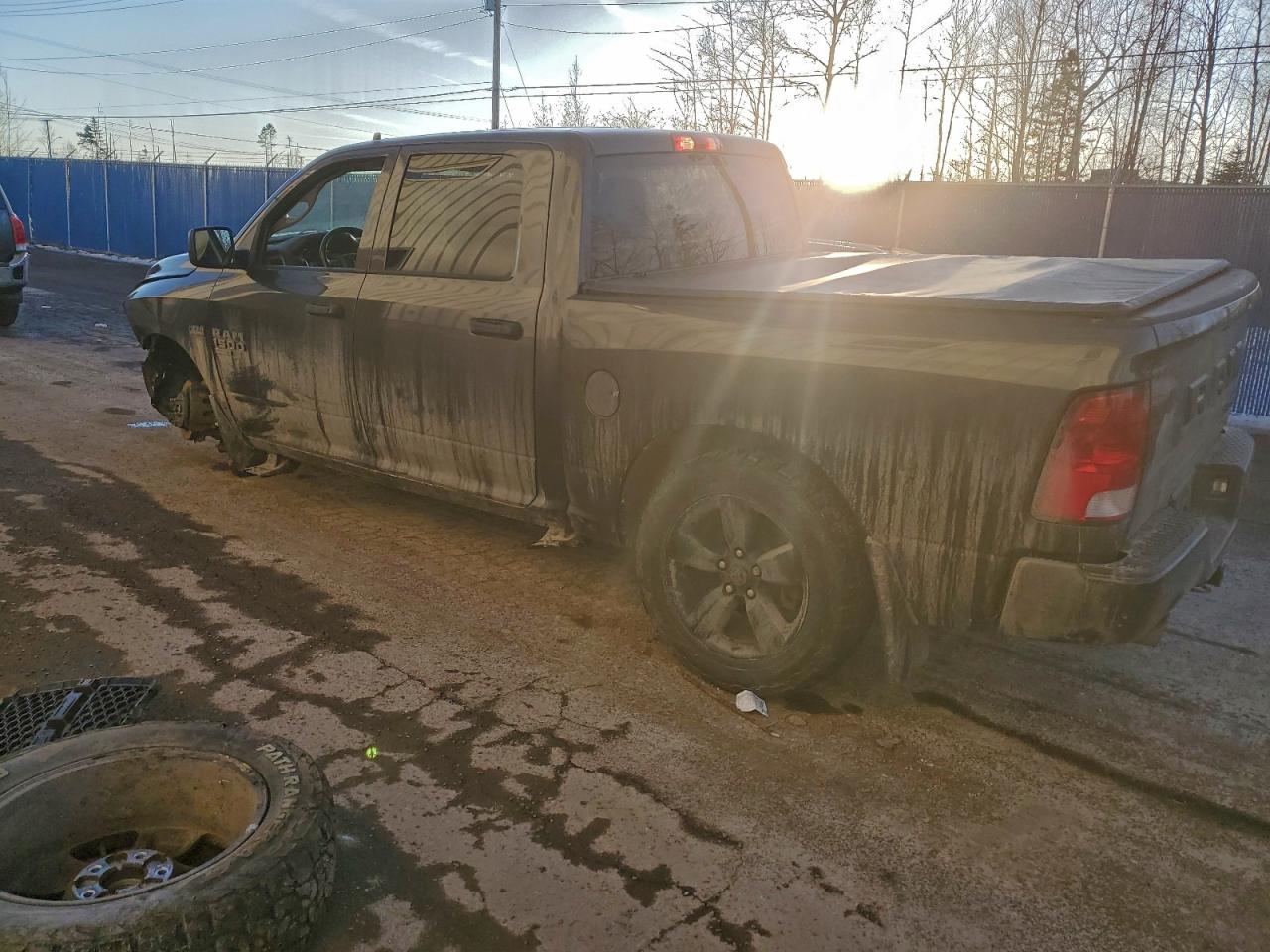 2022 RAM 1500 CLASSIC TRADESMAN photo 2