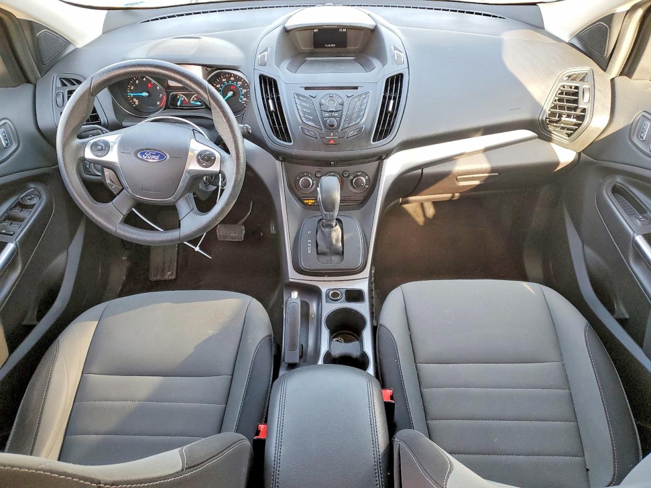 2016 FORD ESCAPE SE photo 8