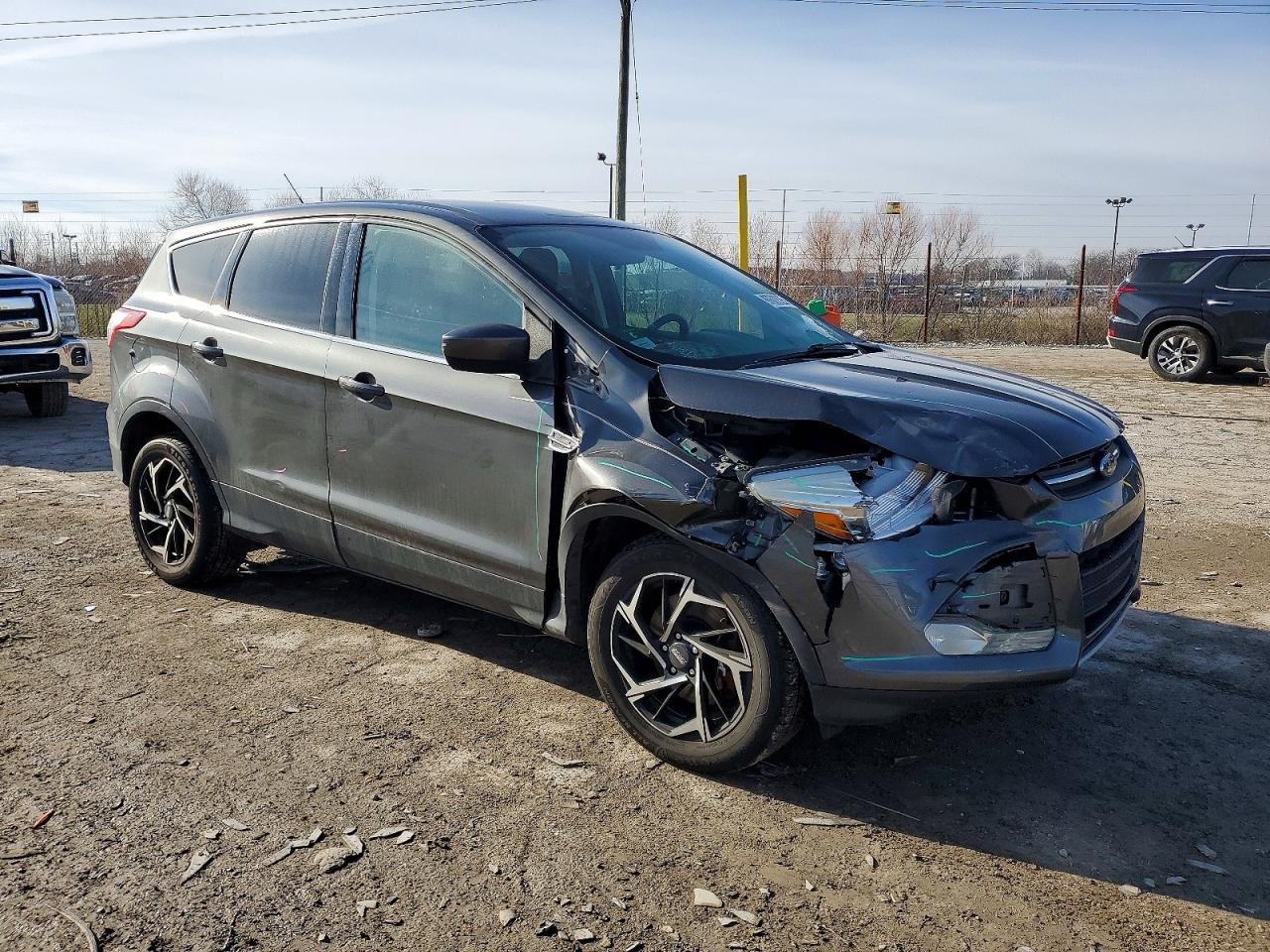 2016 FORD ESCAPE SE photo 4