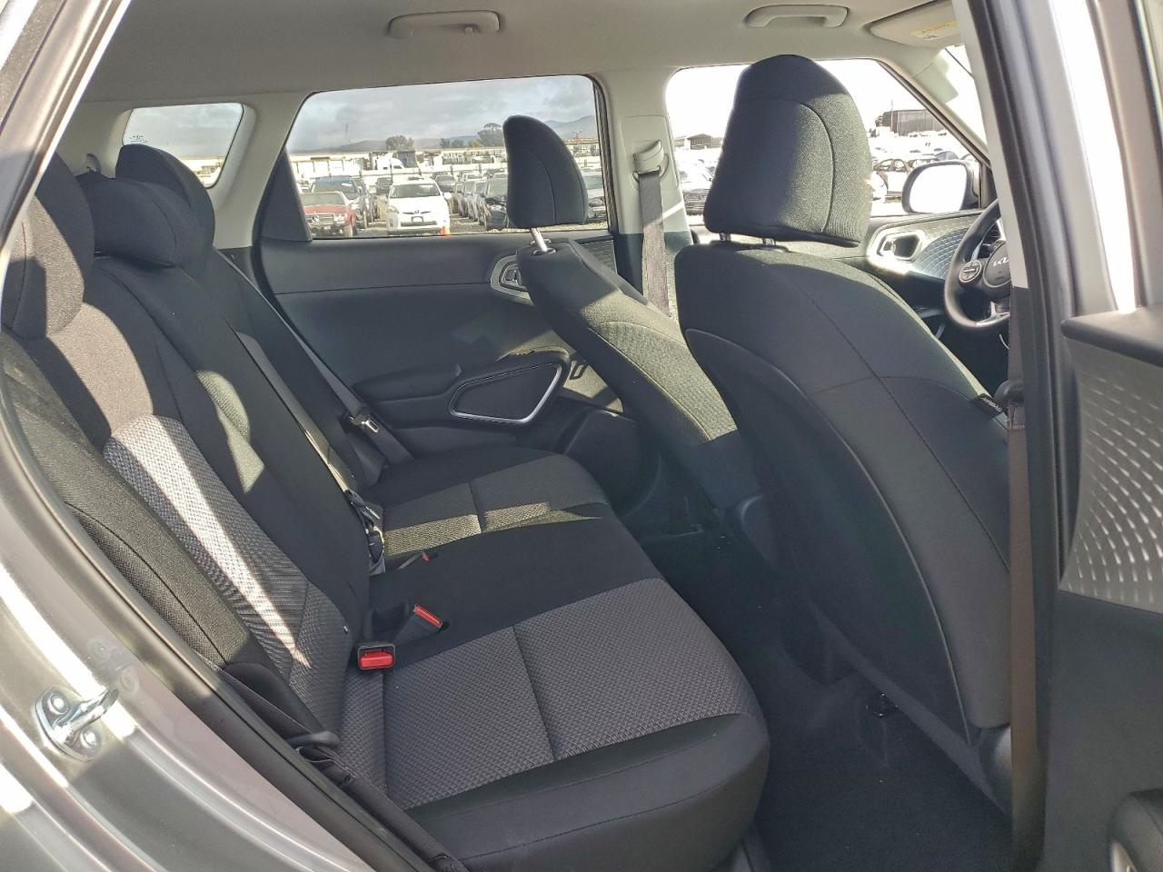 2025 KIA SOUL LX photo 10
