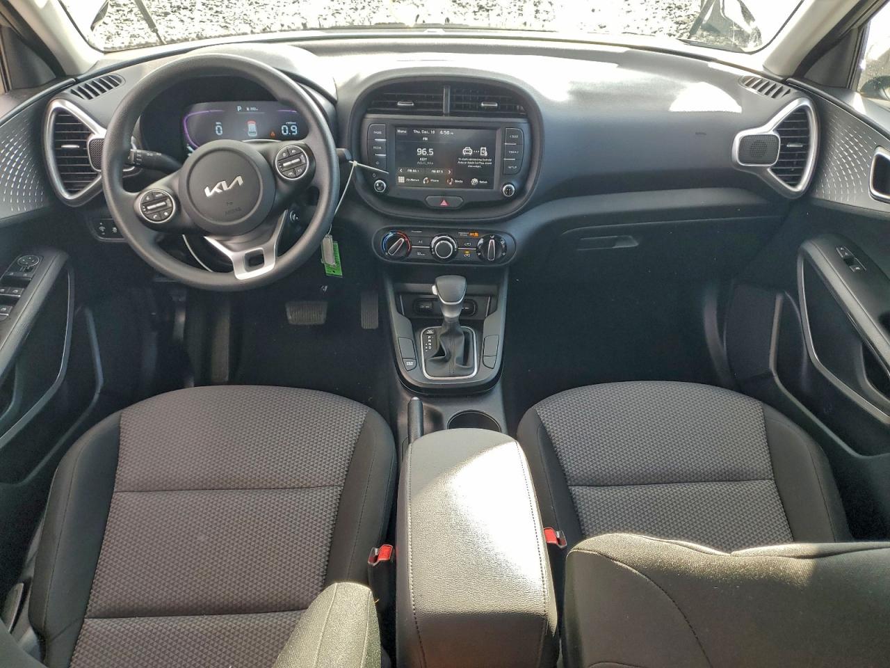 2025 KIA SOUL LX photo 8