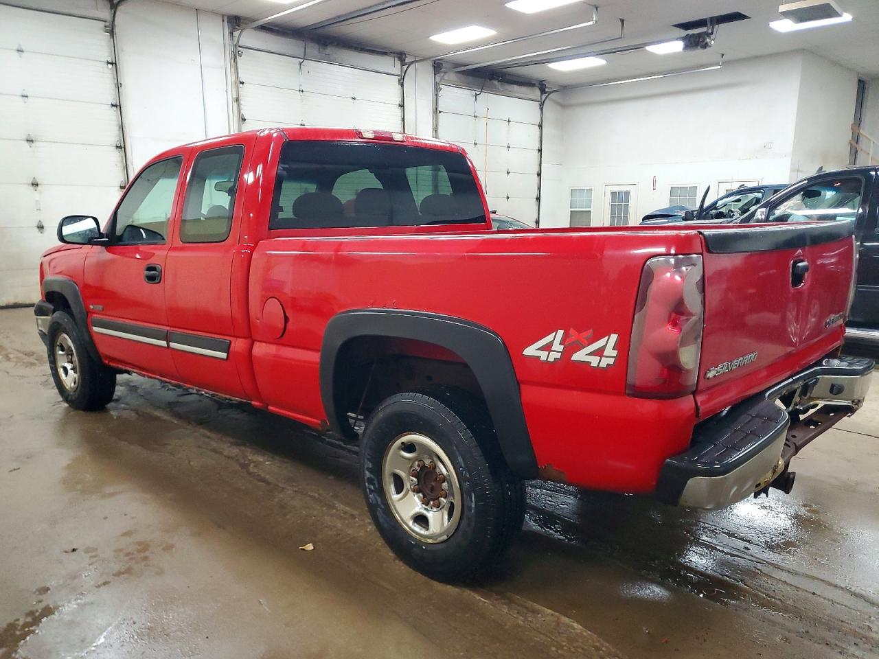 2003 CHEVROLET SILVERADO K2500 photo 2