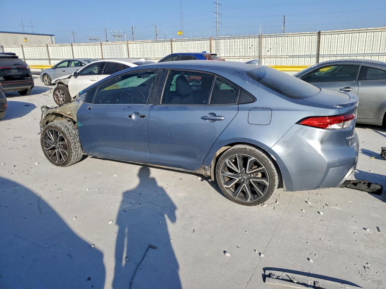 2020 TOYOTA COROLLA SE photo 2