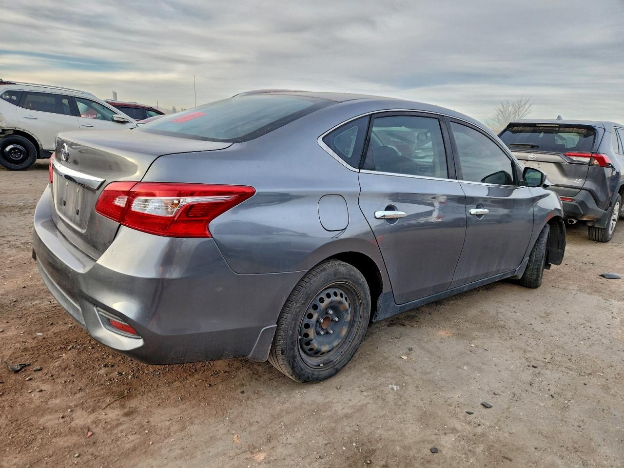 2016 NISSAN SENTRA S photo 5