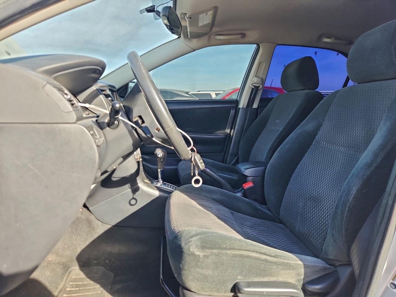 2005 TOYOTA COROLLA CE photo 7