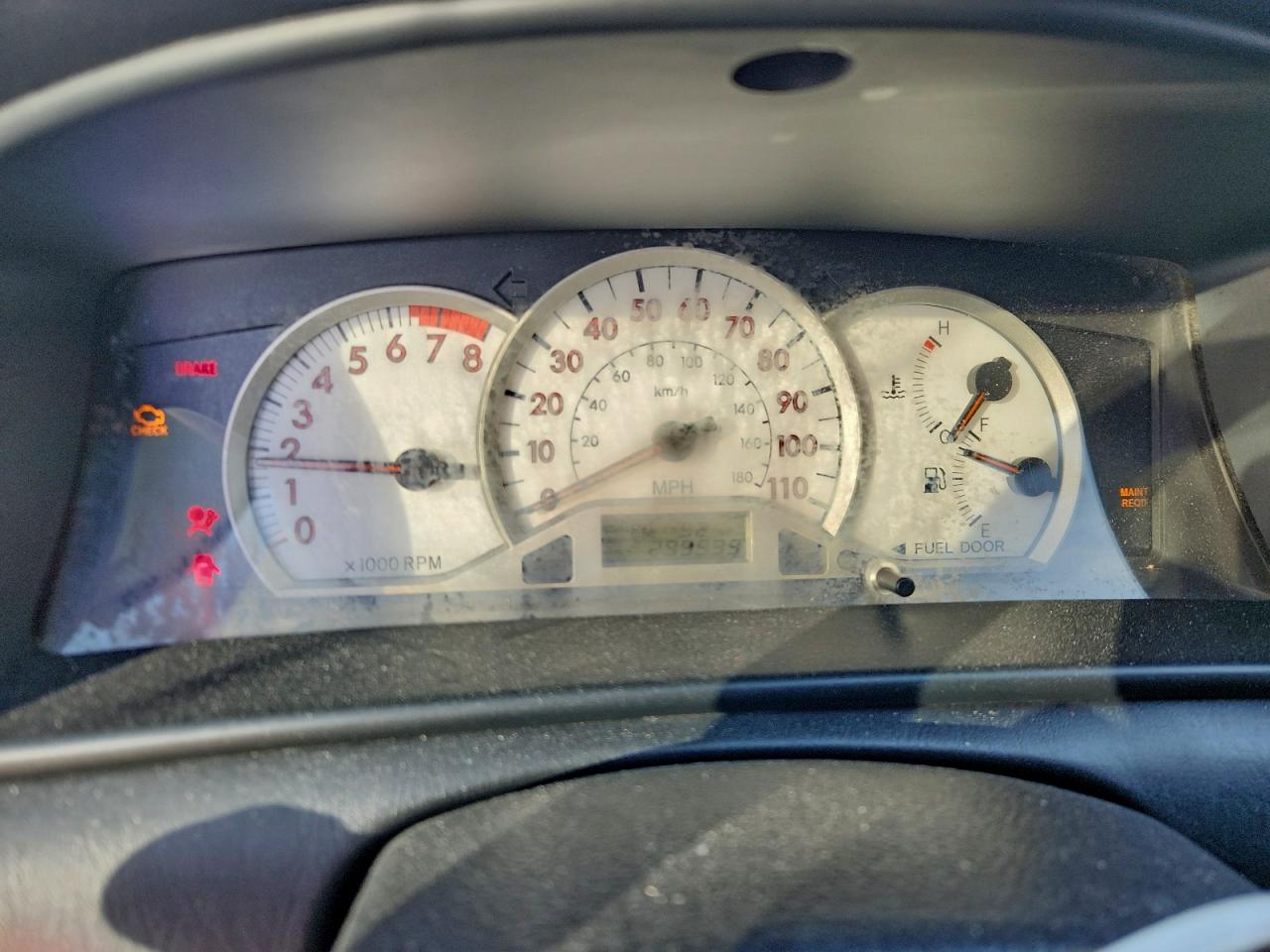 2005 TOYOTA COROLLA CE photo 9