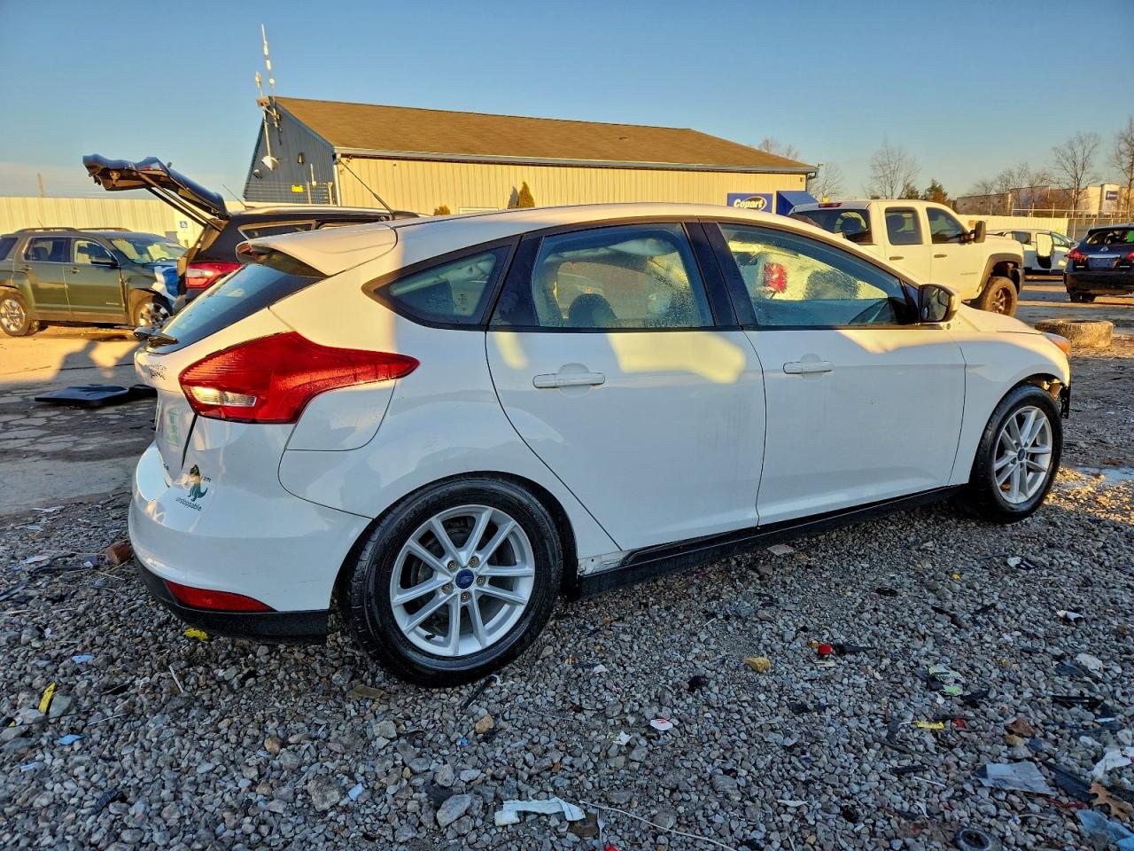 2018 FORD FOCUS SE photo 3