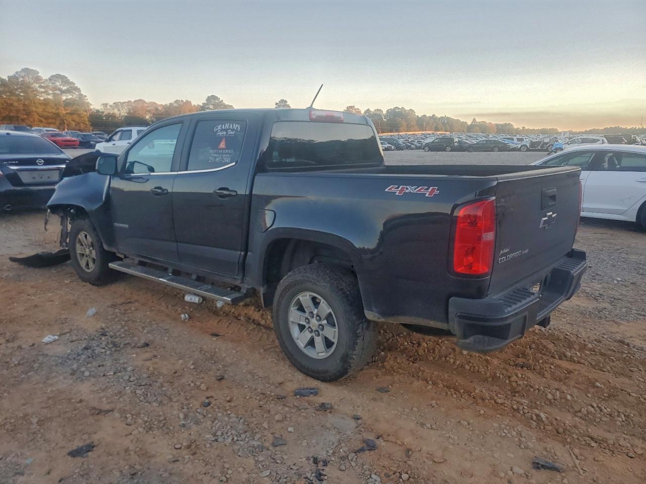 2020 CHEVROLET COLORADO photo 2