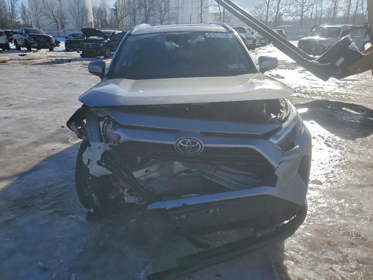 2024 TOYOTA RAV4 XLE photo 5