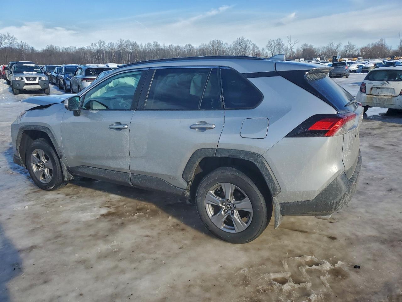 2024 TOYOTA RAV4 XLE photo 2