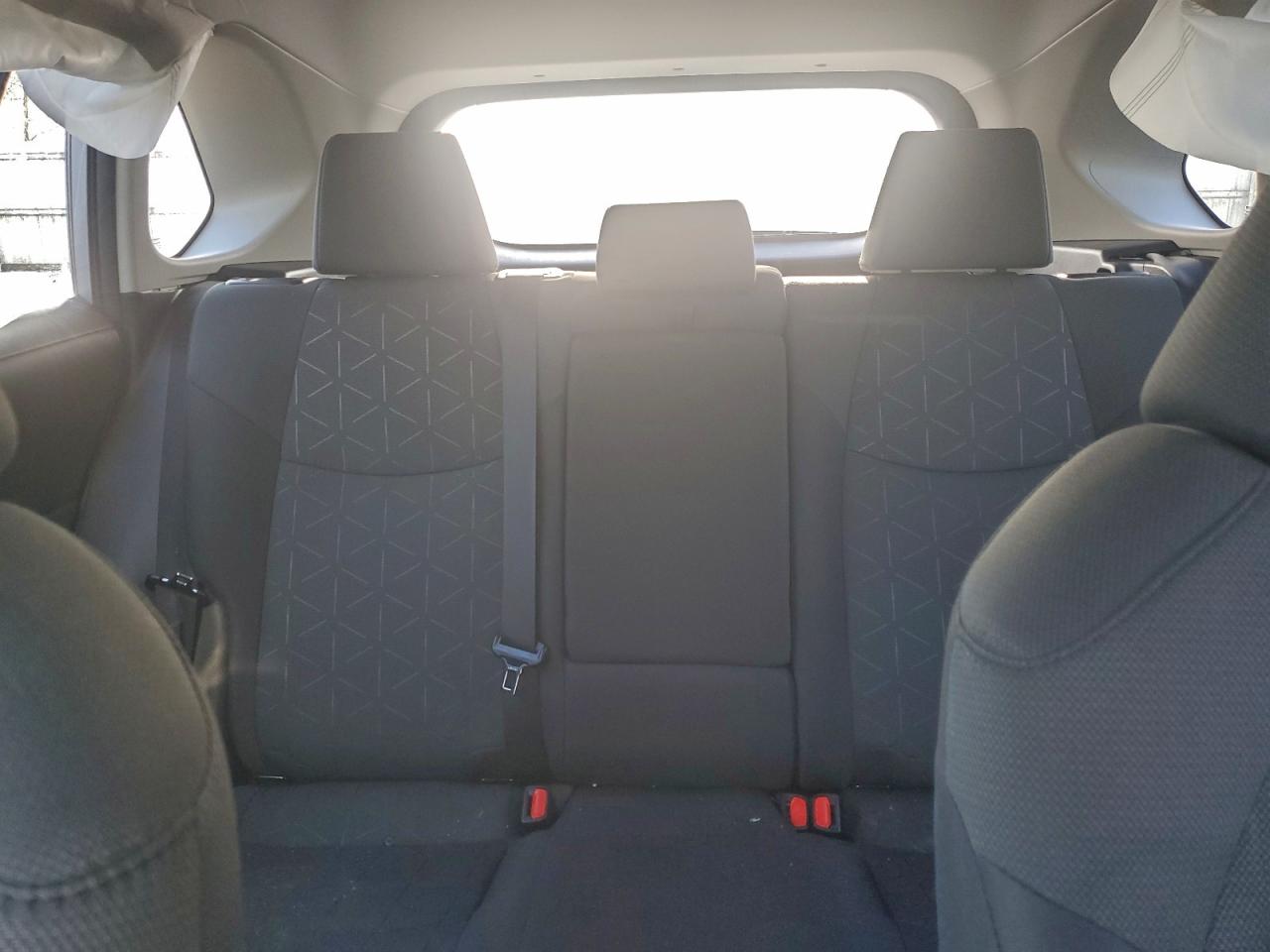 2024 TOYOTA RAV4 XLE photo 10