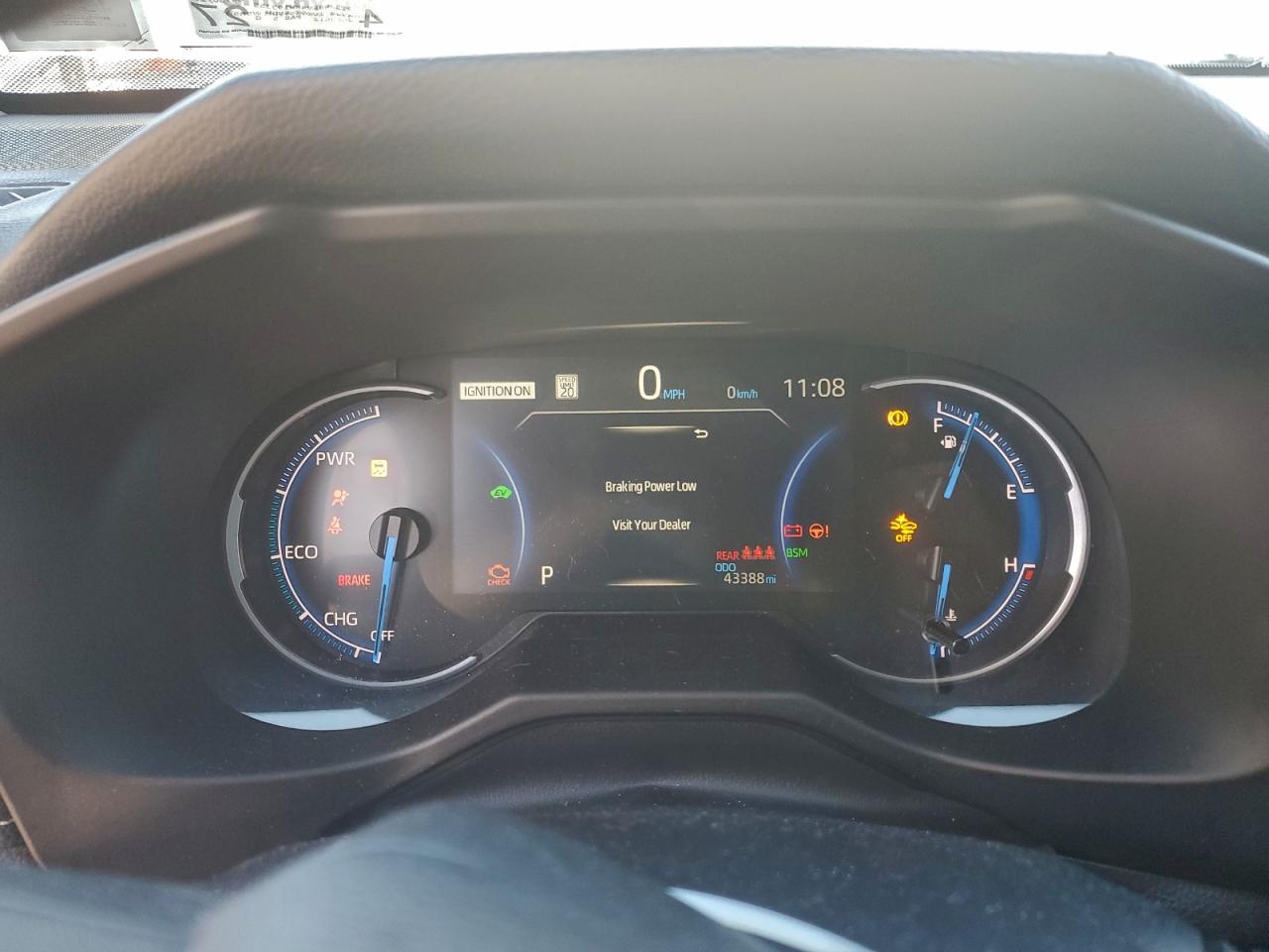 2024 TOYOTA RAV4 XLE photo 9