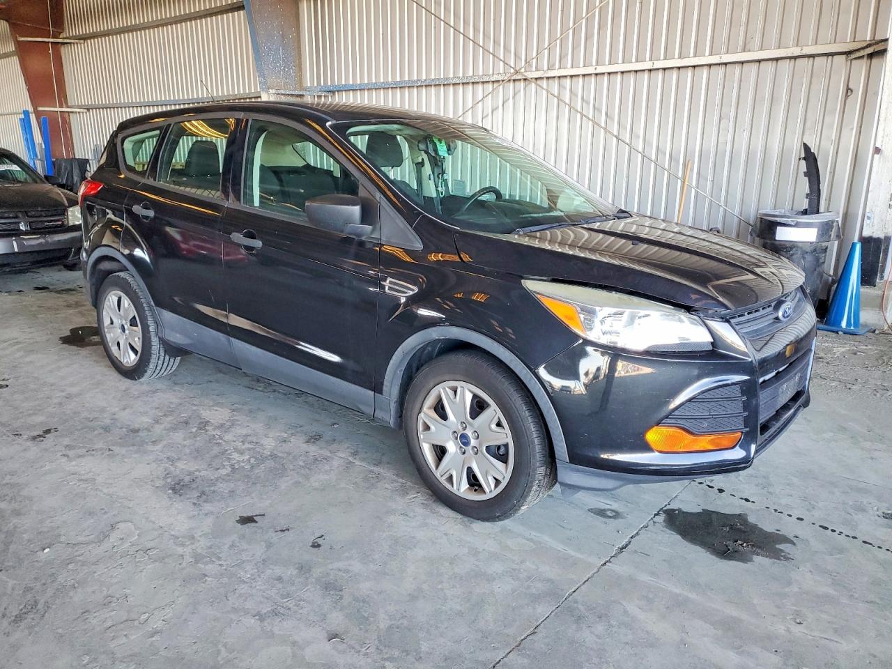 2015 FORD ESCAPE S photo 4