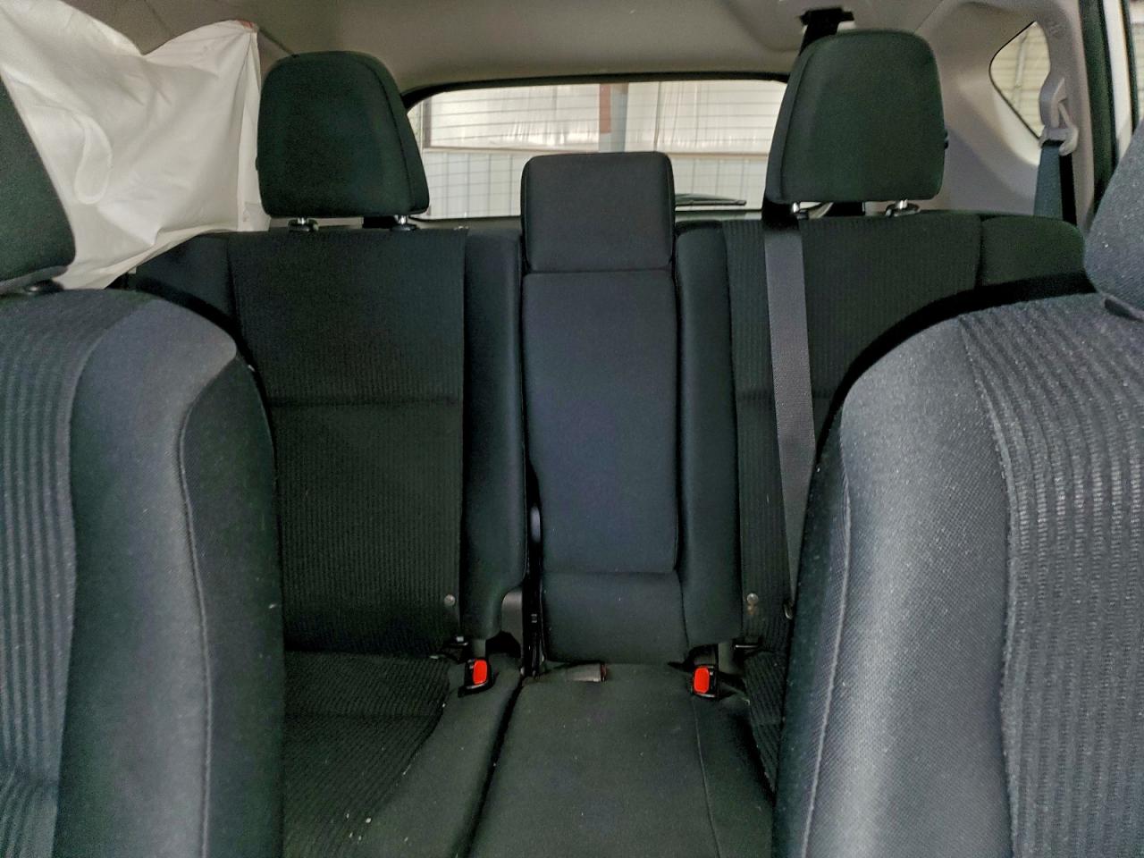 2018 TOYOTA RAV4 LE photo 10