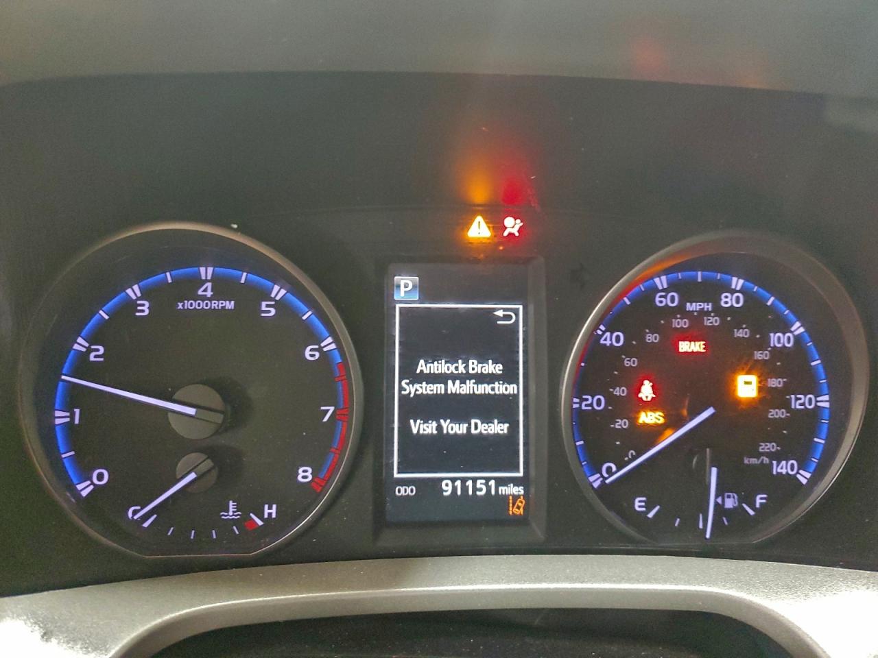 2018 TOYOTA RAV4 LE photo 9