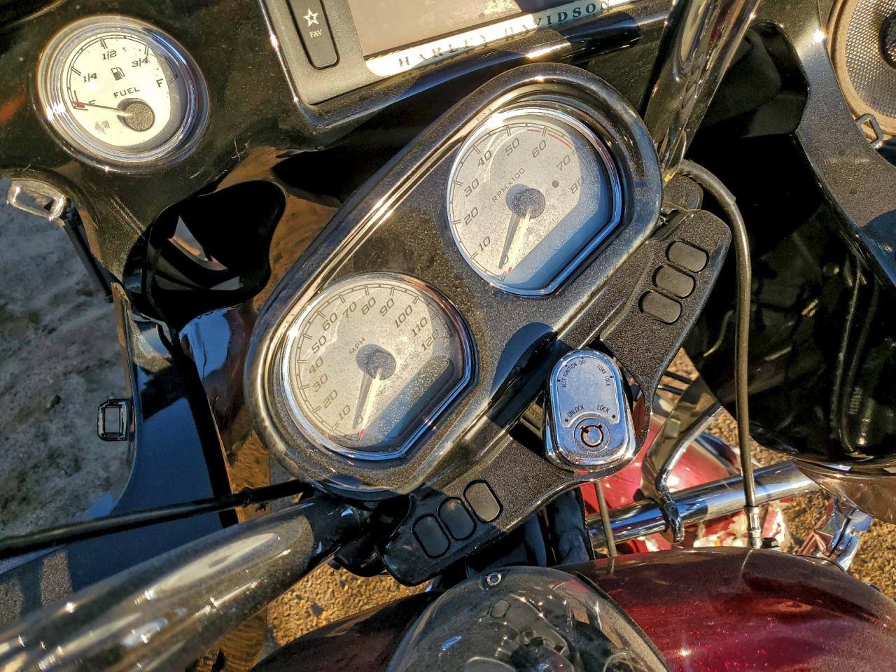 2017 HARLEY-DAVIDSON FLTRXS ROAD GLIDE SPECIAL photo 7