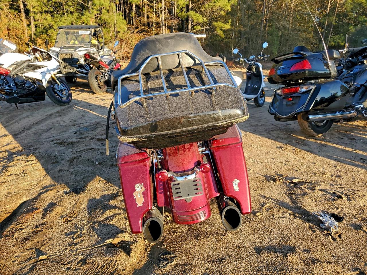 2017 HARLEY-DAVIDSON FLTRXS ROAD GLIDE SPECIAL photo 4