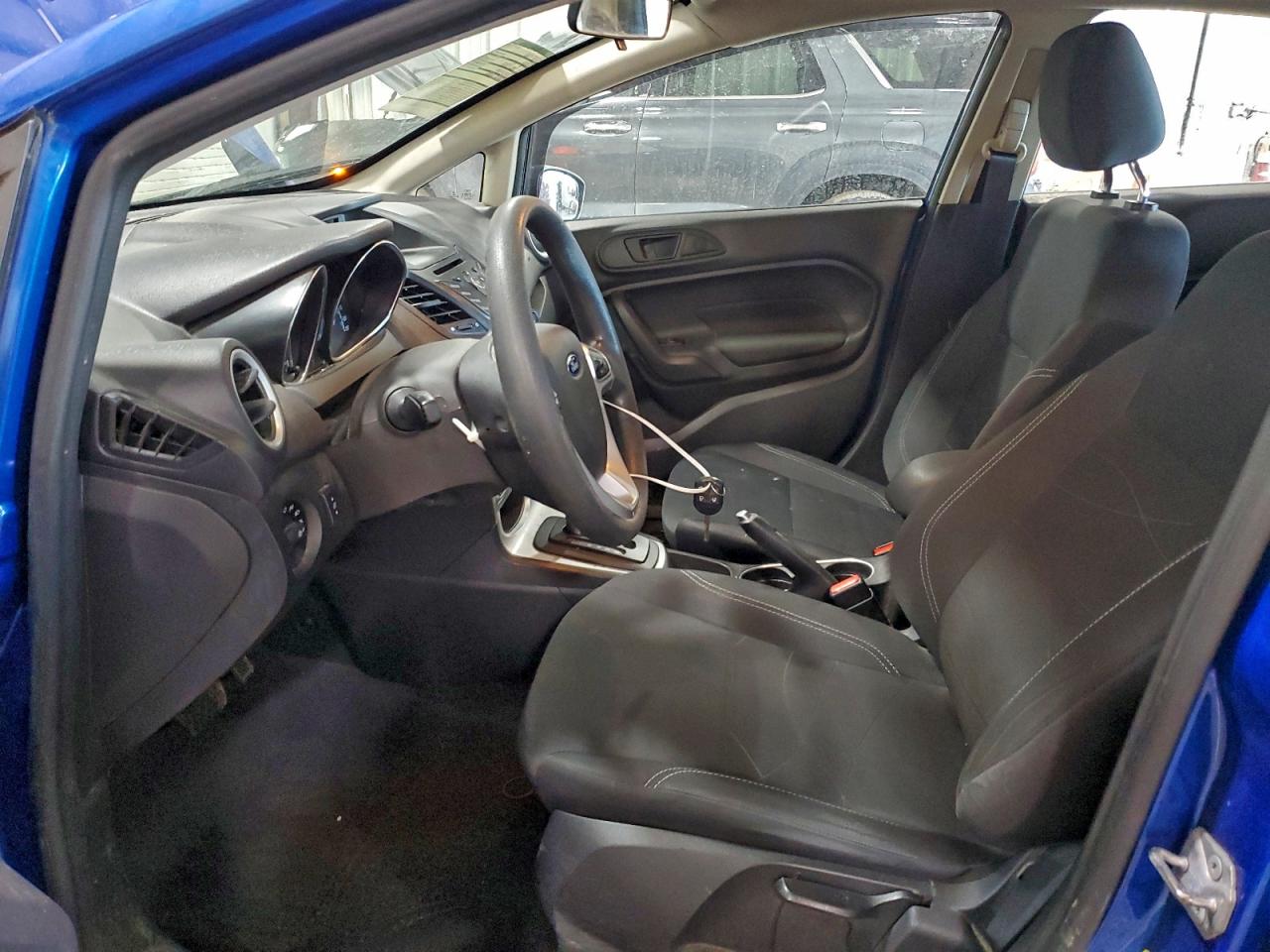 2019 FORD FIESTA SE photo 7
