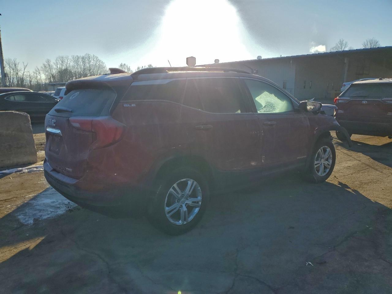2020 GMC TERRAIN SLE photo 3