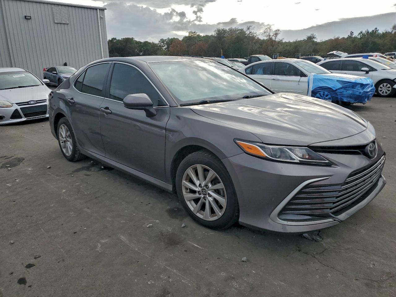 2021 TOYOTA CAMRY LE photo 4