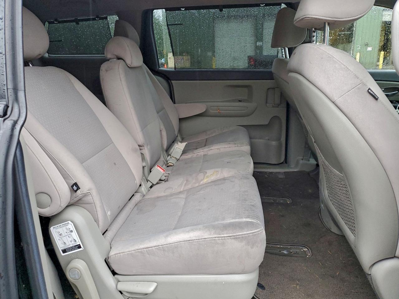 2016 KIA SEDONA LX photo 11