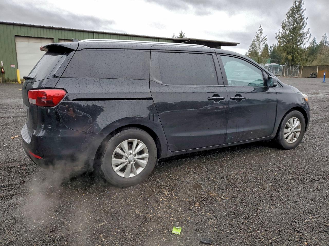 2016 KIA SEDONA LX photo 3