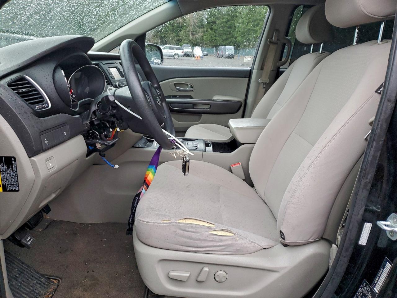 2016 KIA SEDONA LX photo 7