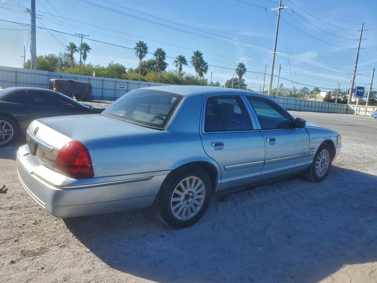 2009 MERCURY GRAND MARQUIS LS photo 3