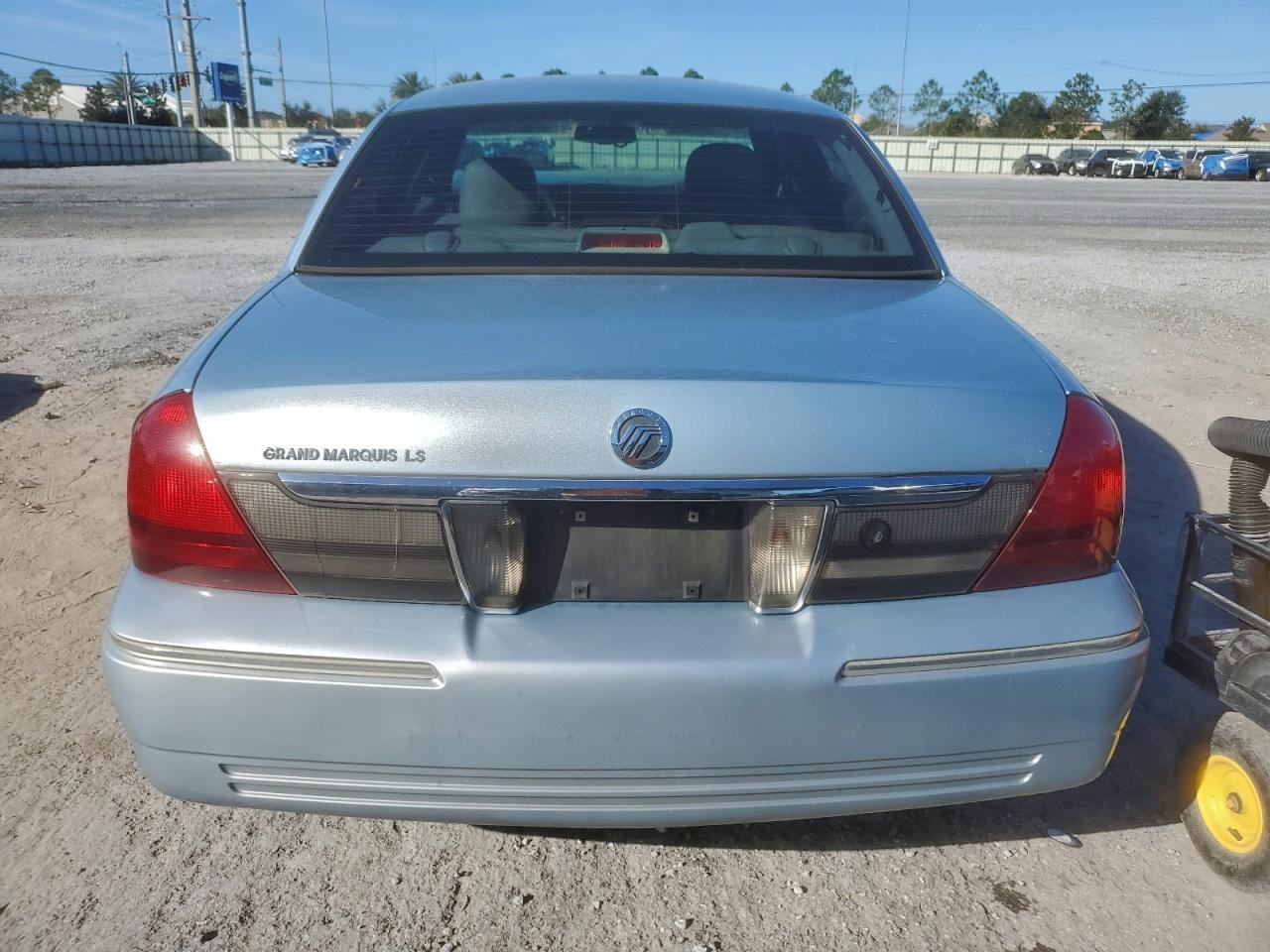 2009 MERCURY GRAND MARQUIS LS photo 6