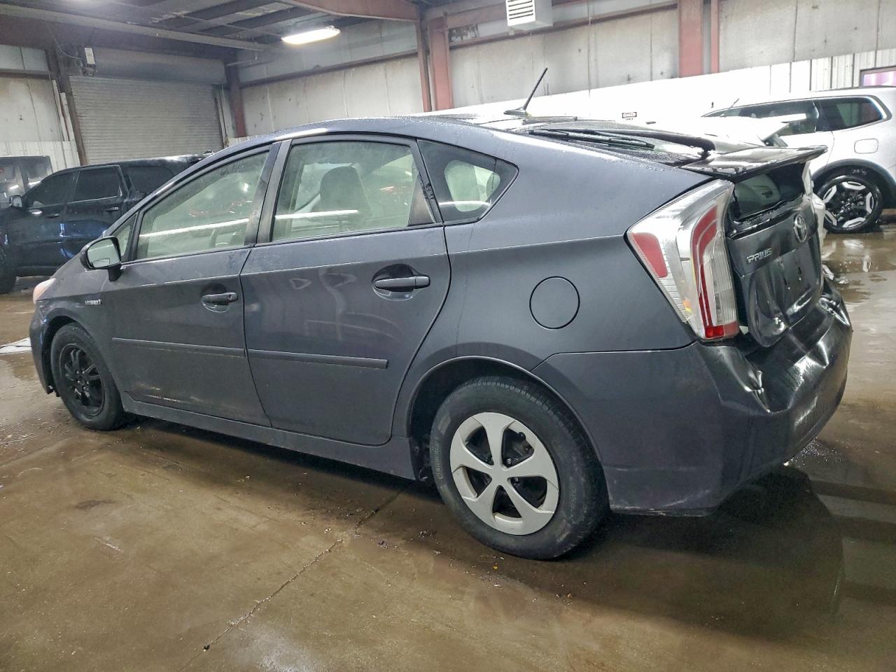 2013 TOYOTA PRIUS photo 2