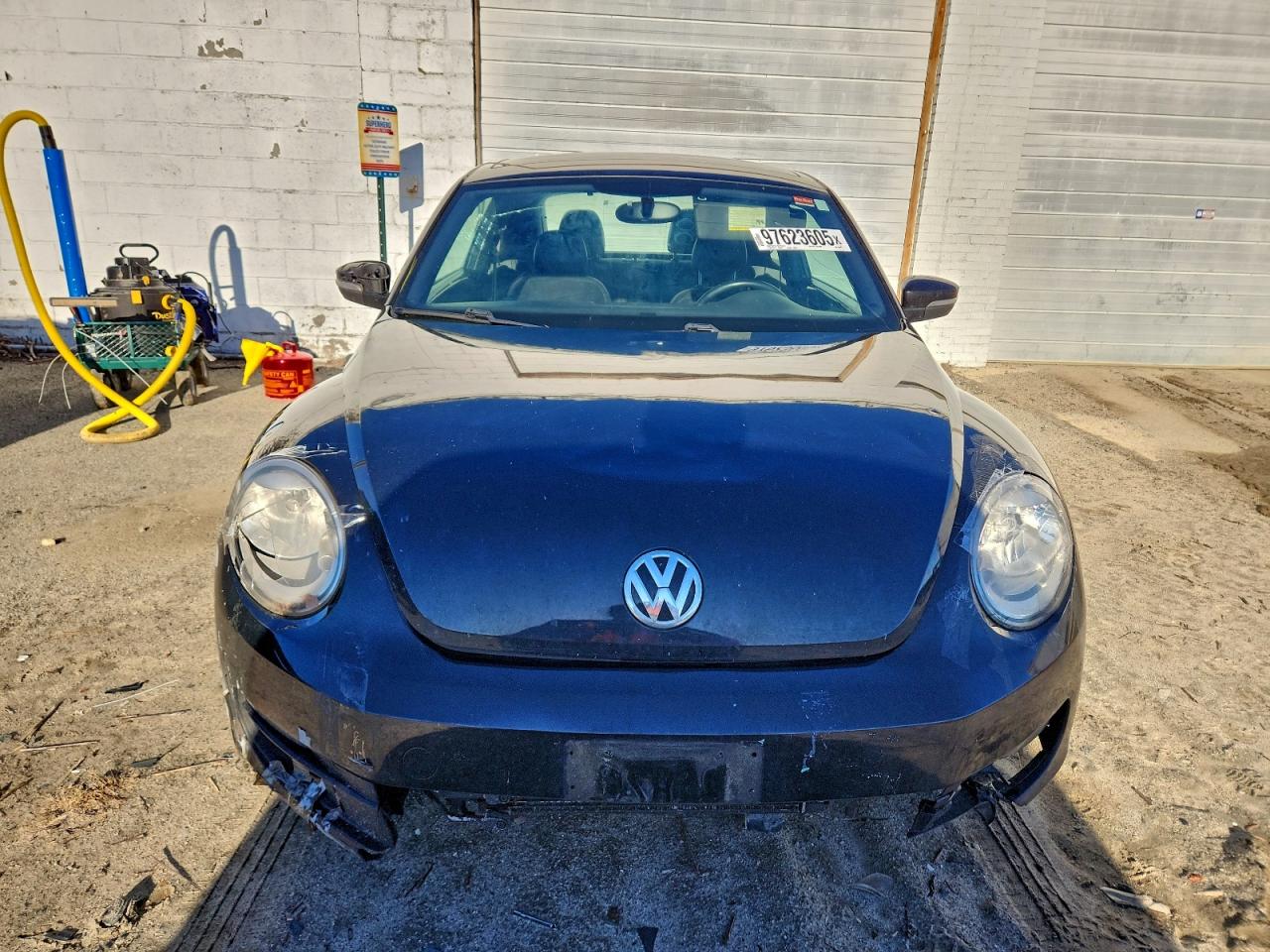 2013 VOLKSWAGEN BEETLE photo 5